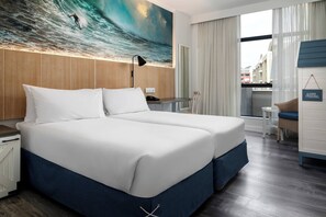 Værelse - 2 enkeltsenge | Premium-sengetøj, pengeskab på værelset, individuelt design