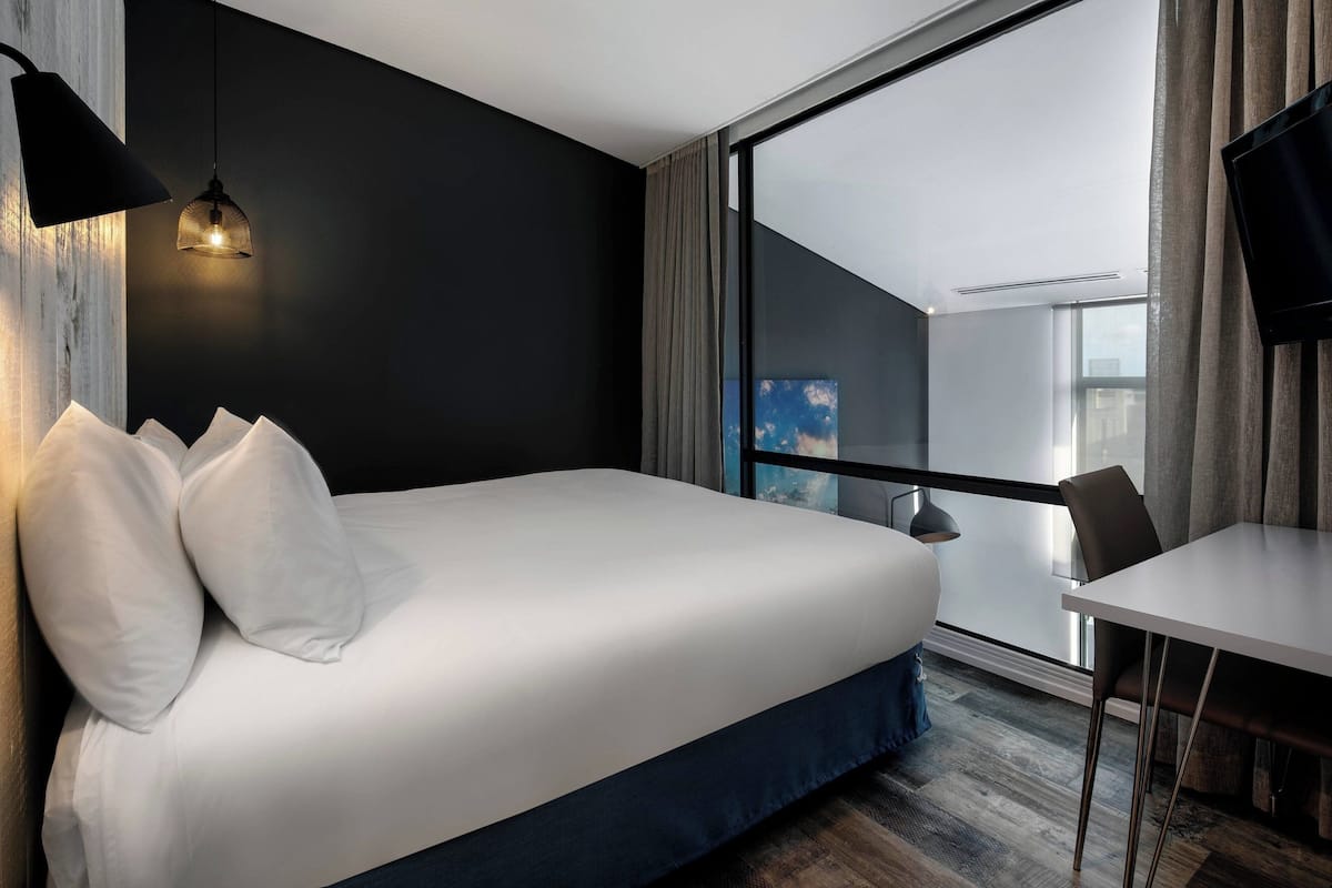 1 habitación y ropa de cama de alta calidad