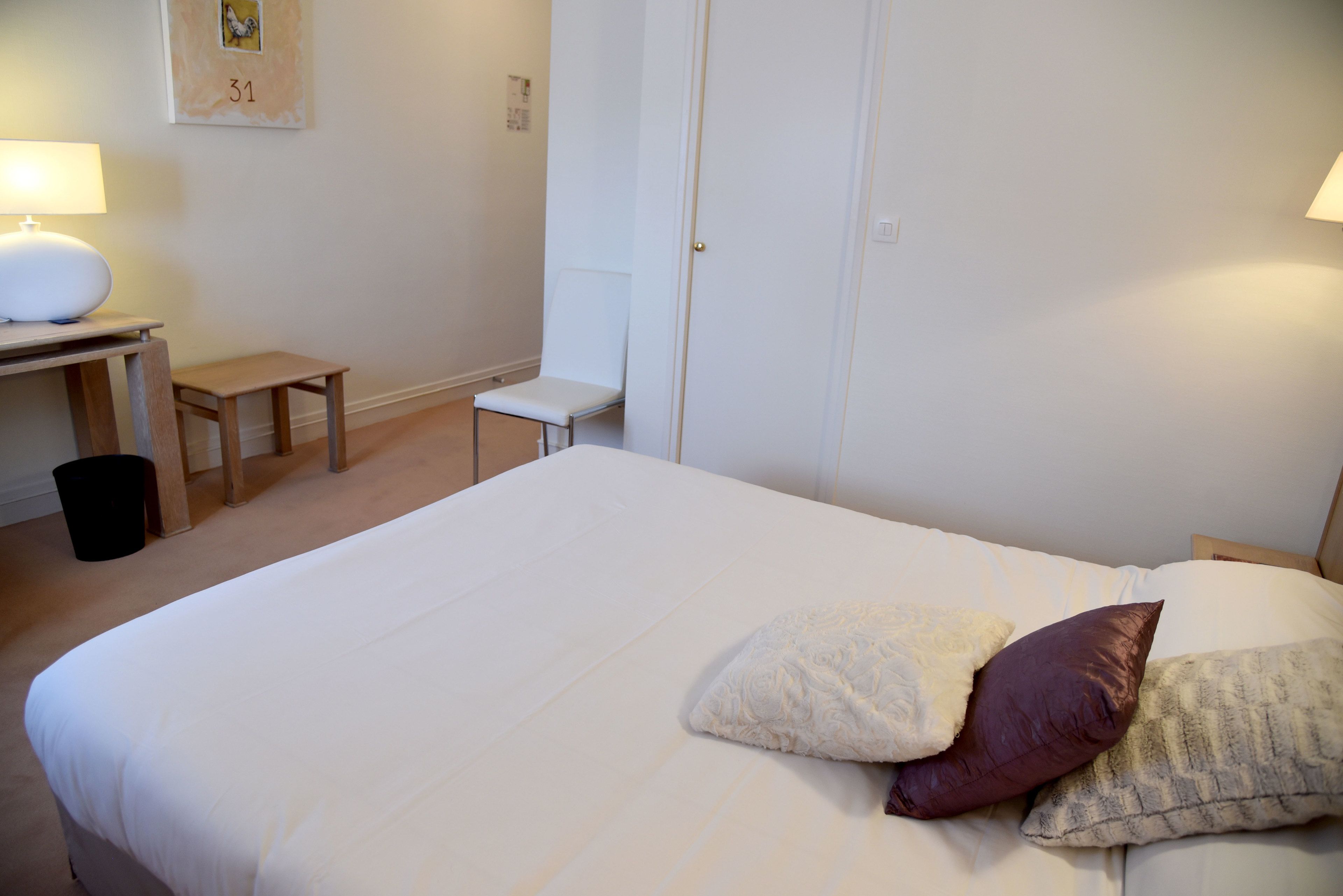 standard room | premium bedding, in-room safe, desk, free wifi