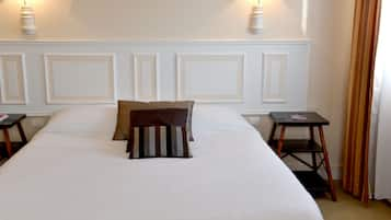 Premium bedding, in-room safe, desk, free WiFi