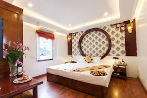 Deluxe Room, 1 Double or 2 Twin Beds | Free minibar items, desk, free cribs/infant beds, rollaway beds - Asia Palace Hotel (Hanoi)