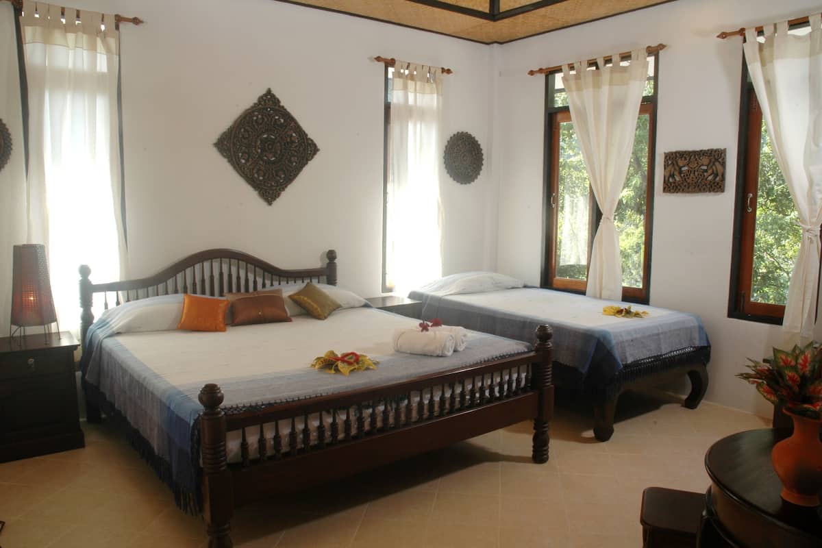 deluxe room | premium bedding, pillow-top beds, in-room safe, individually furnished