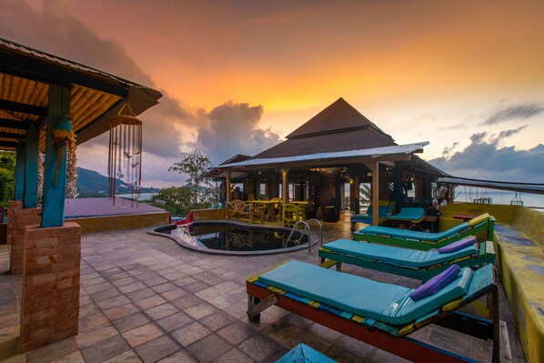 Aire de pique-nique/barbecue