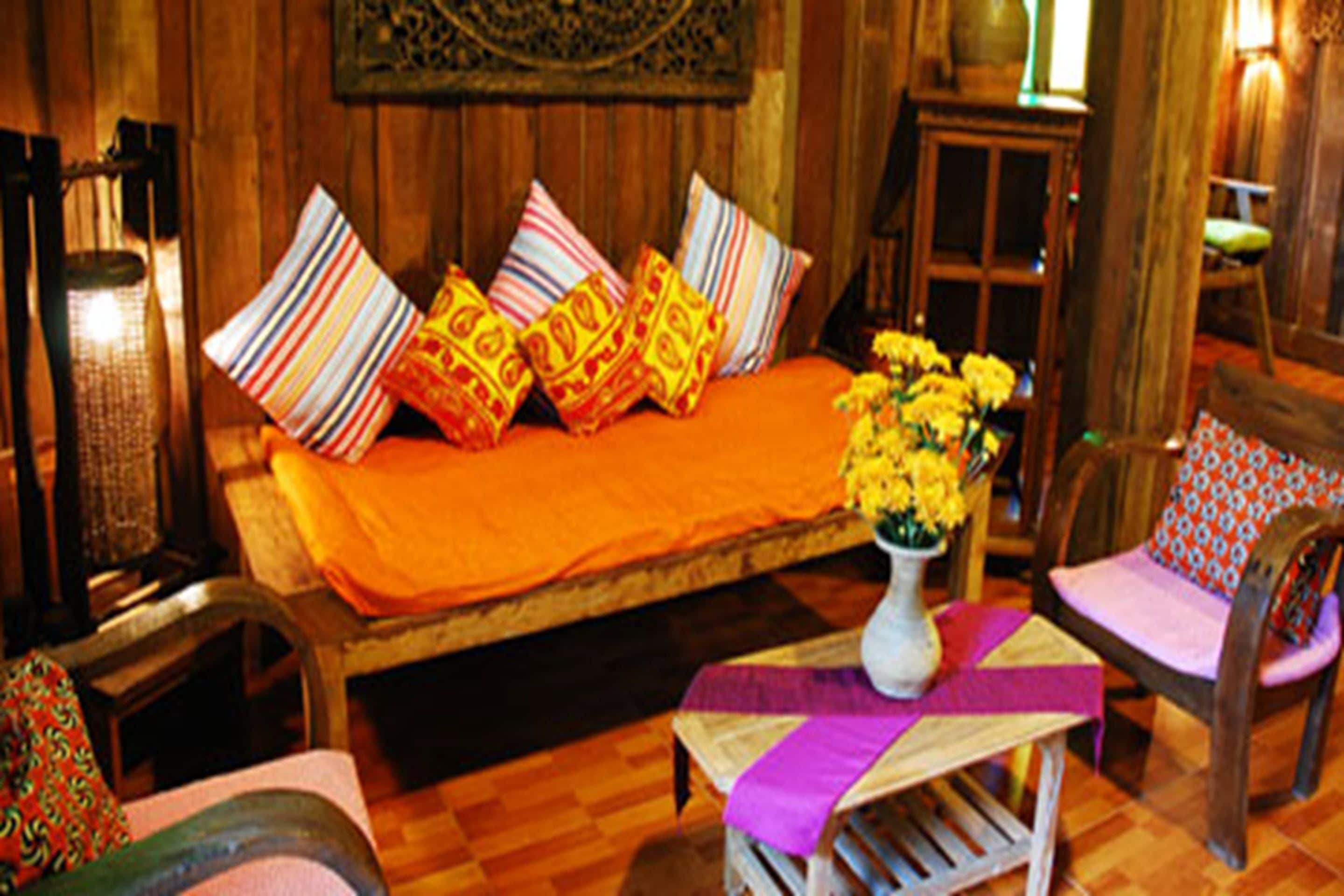 family house | premium bedding, pillow-top beds, in-room safe, individually furnished