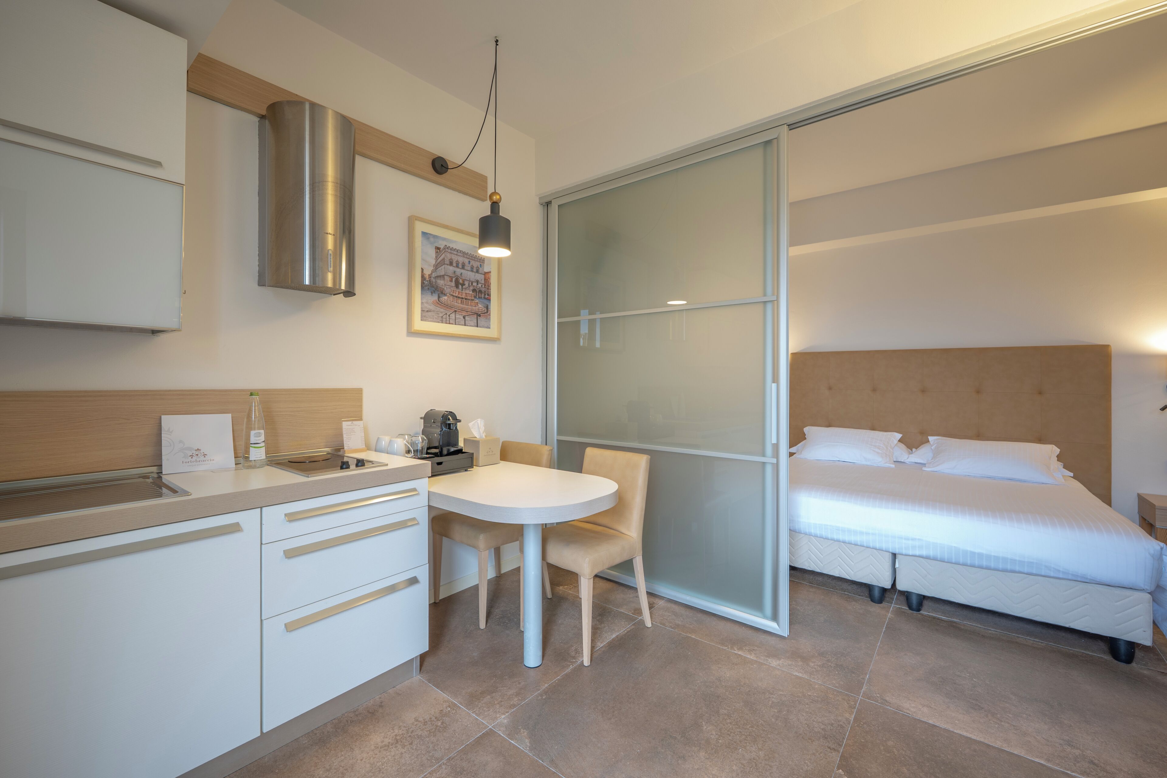 Superior Suite | Minibar, in-room safe, desk, laptop workspace