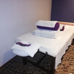 Steam room, body treatments, hydrotherapy, aromatherapy
