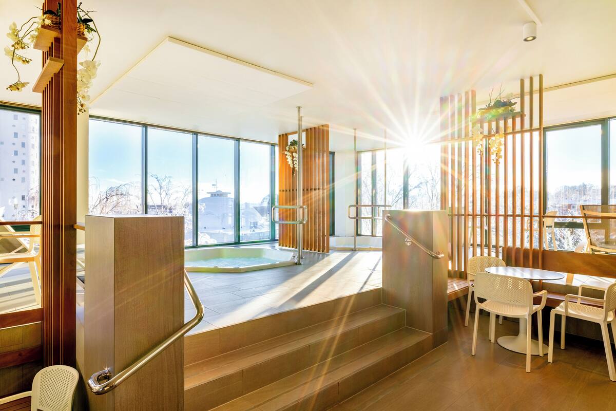 body treatments, hot stone massages, thai massages, facials