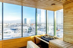 Vartalohoitoja, kuumakivihierontaa, thai-hierontaa, kasvohoitoja