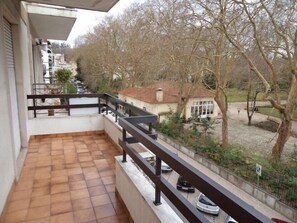 Apartment, 3 Schlafzimmer | Zimmersafe, individuell eingerichtet, Schreibtisch