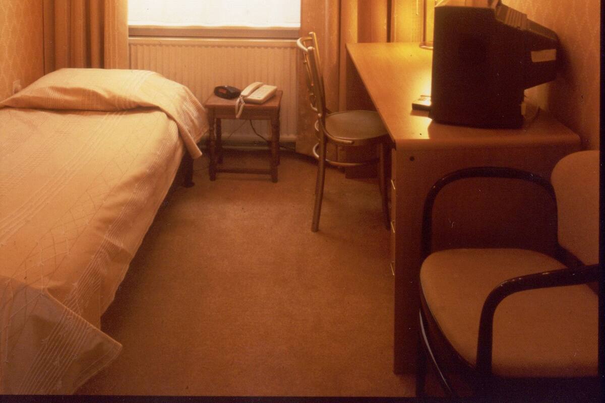 Basic-Einzelzimmer, 1 Einzelbett | Individuell dekoriert, individuell eingerichtet, Schreibtisch