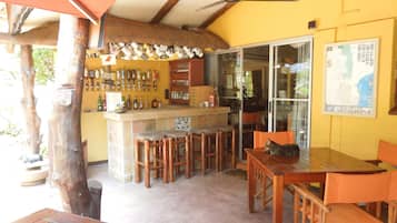 Bar (in der Unterkunft)