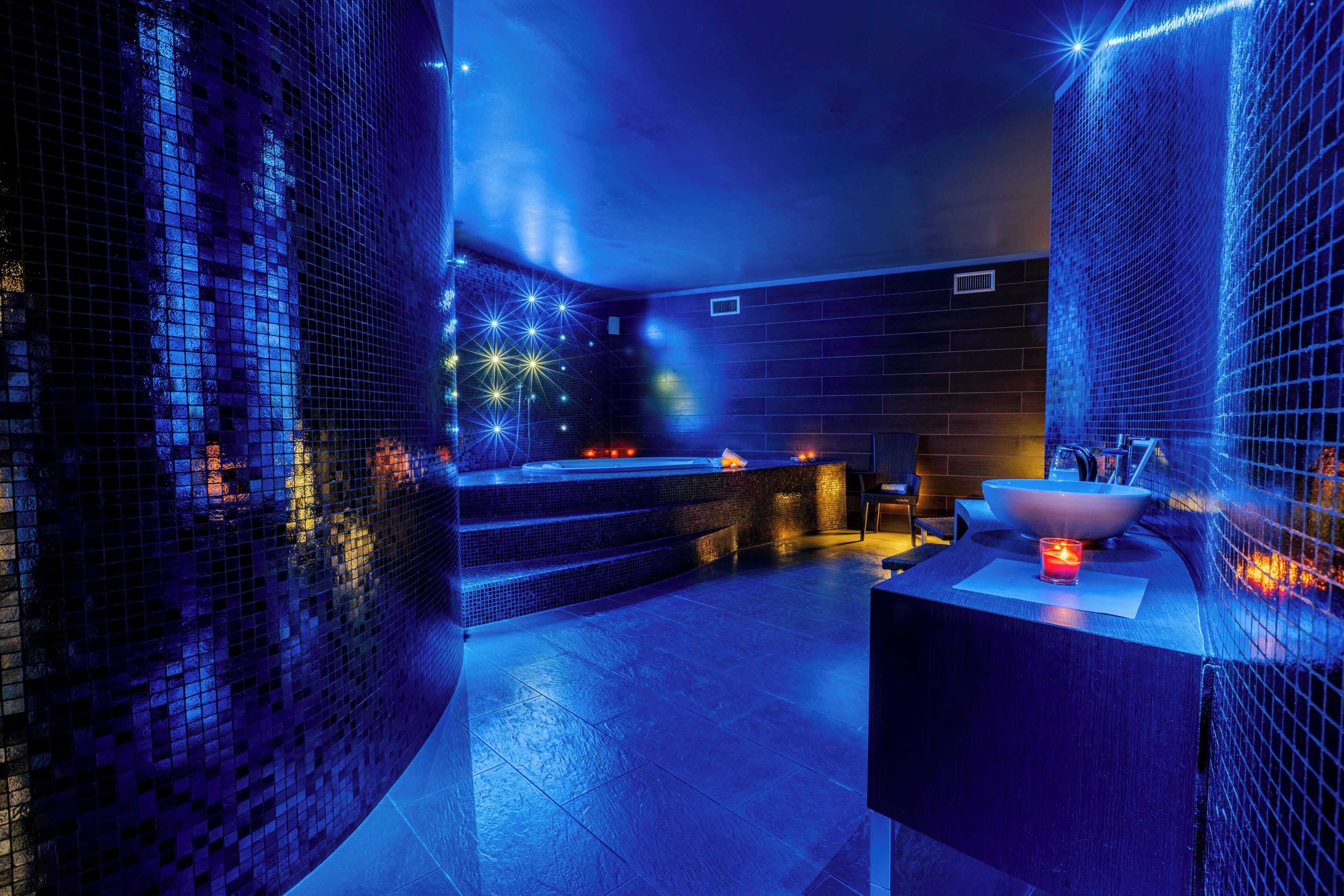 Sauna, Whirlpool, Türkisches Bad/Hamam, Körperbehandlungen