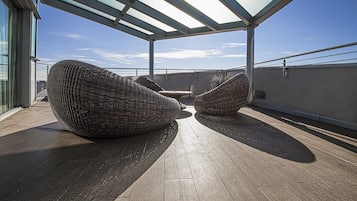 Suite, 1 cama matrimonial | Terraza o patio