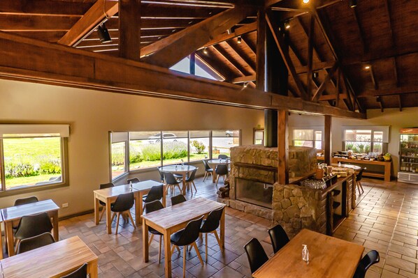 Free daily buffet breakfast - Rincón del Calafate (El Calafate)