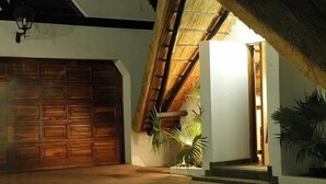 Exterior - Coral Tree Inn (Pretoria)