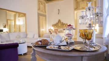 Desayuno completo incluido todos los días