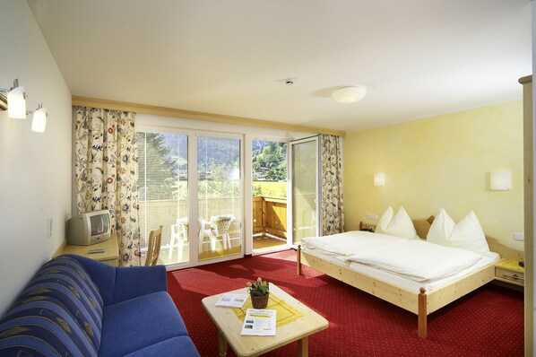 In-room safe, bed sheets