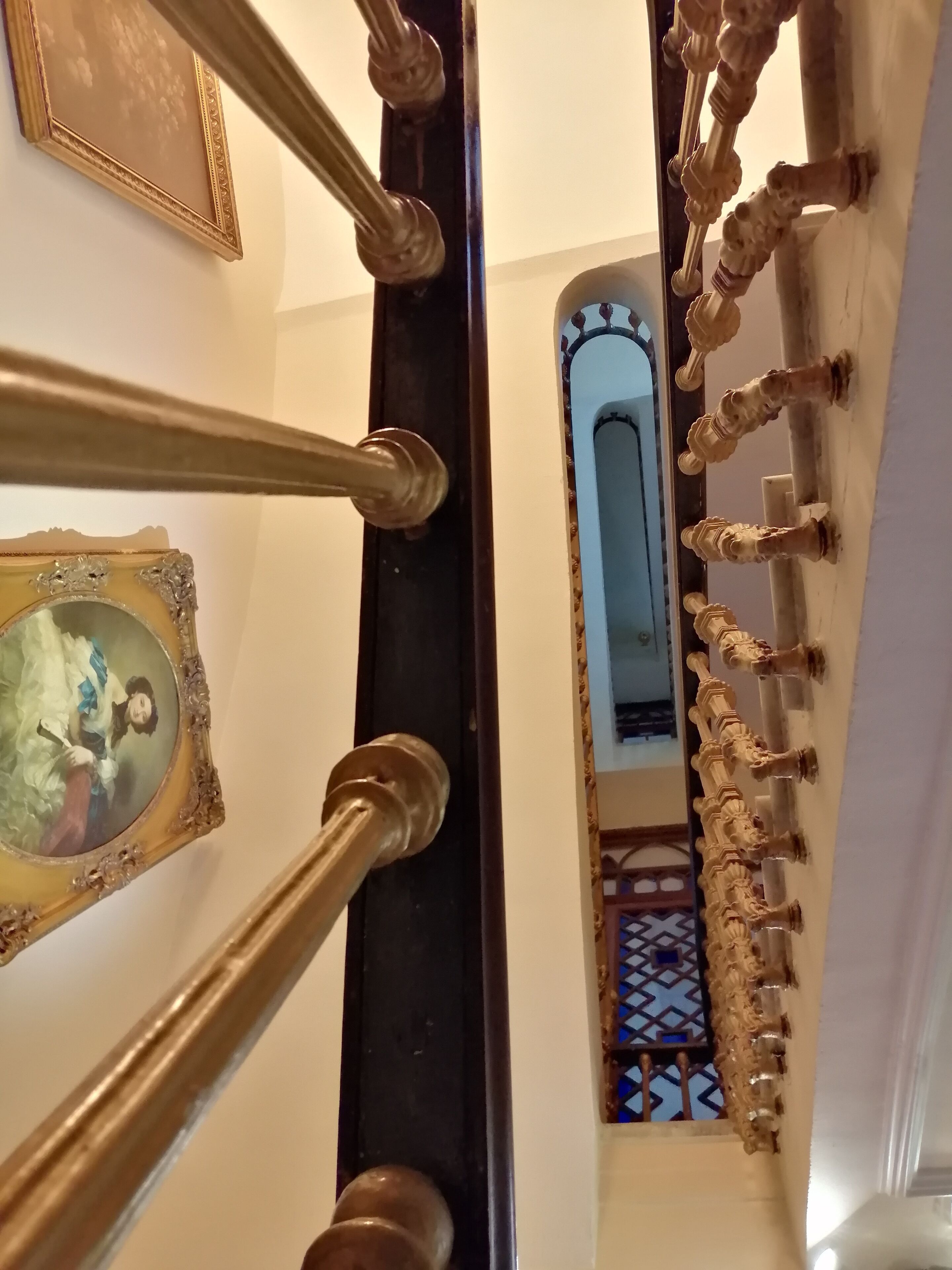 handrails in stairways