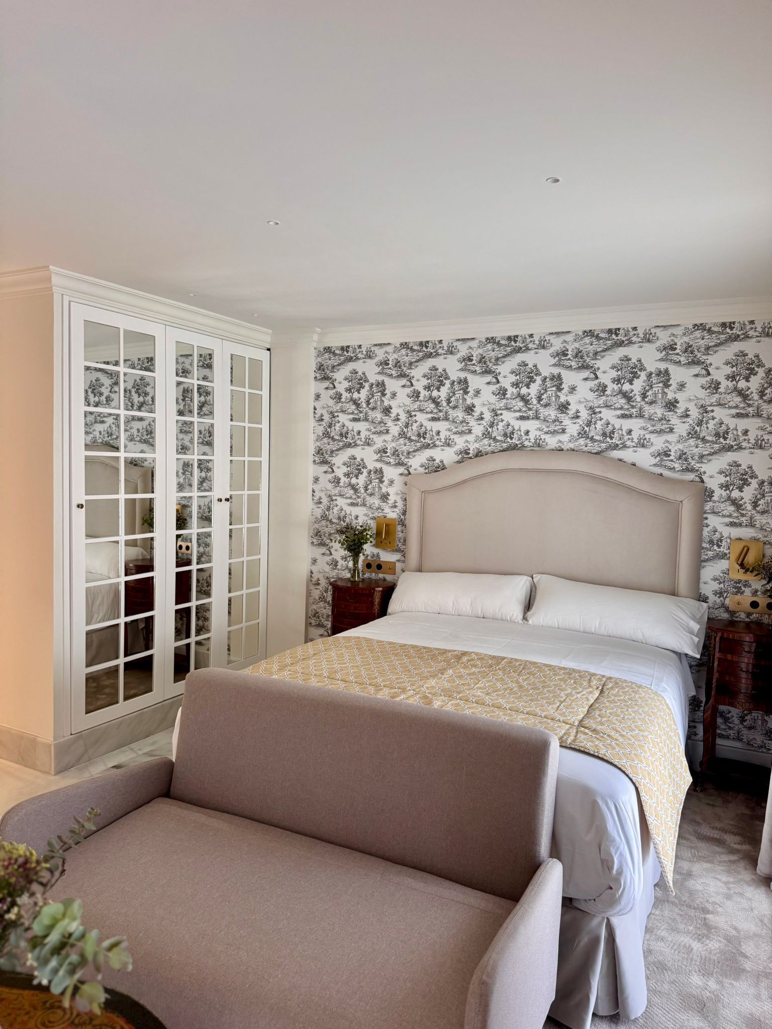 Deluxe Double Room, 1 Queen Bed, Kitchenette, Tower | Down comforters, memory foam beds, minibar, in-room safe