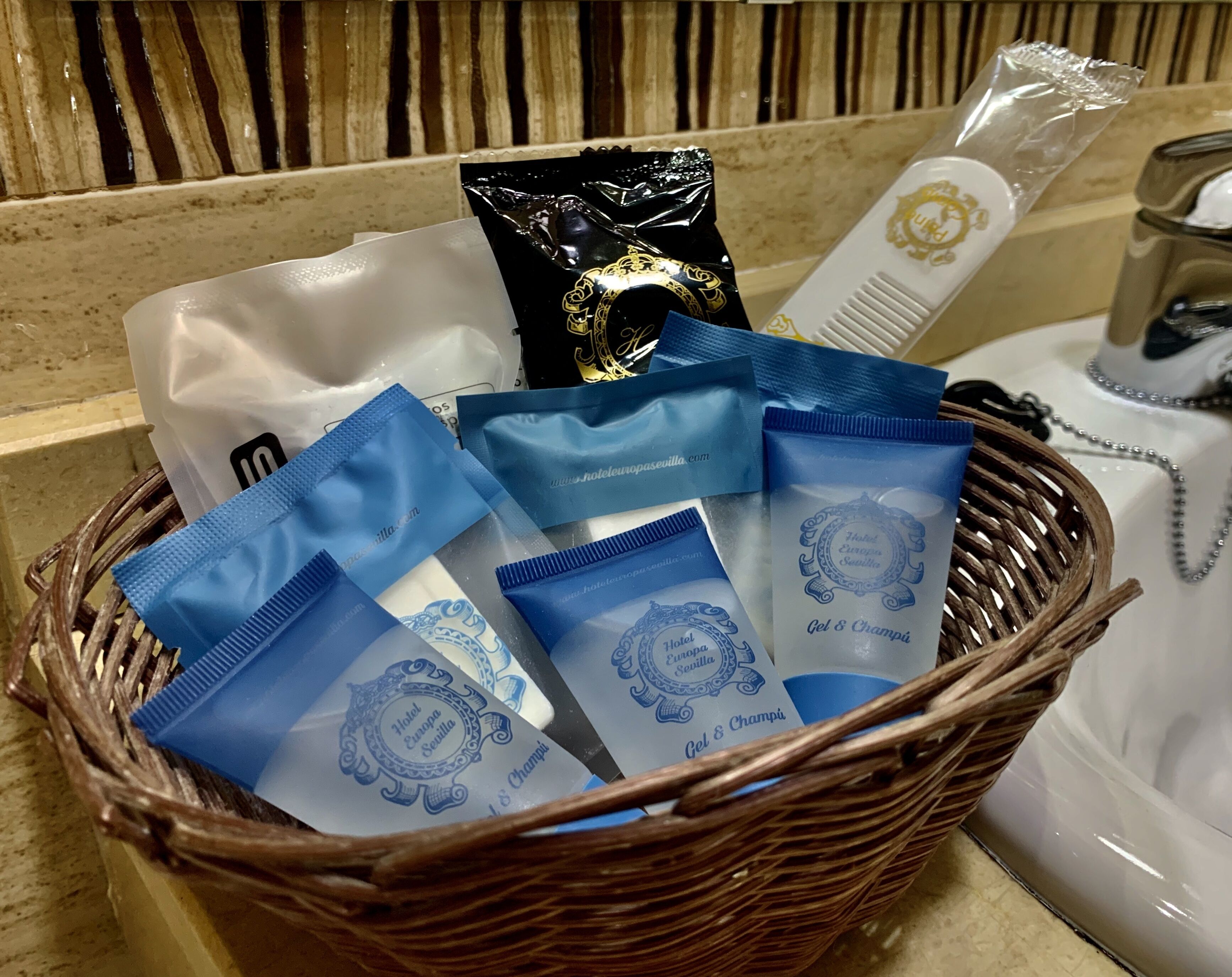 minibar, in-room safe, individually decorated, individually furnished