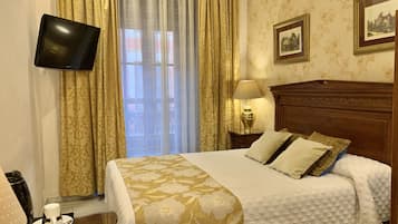 Doppelzimmer | Daunenbettdecken, Betten mit Memory-Foam-Matratzen, Minibar, Zimmersafe