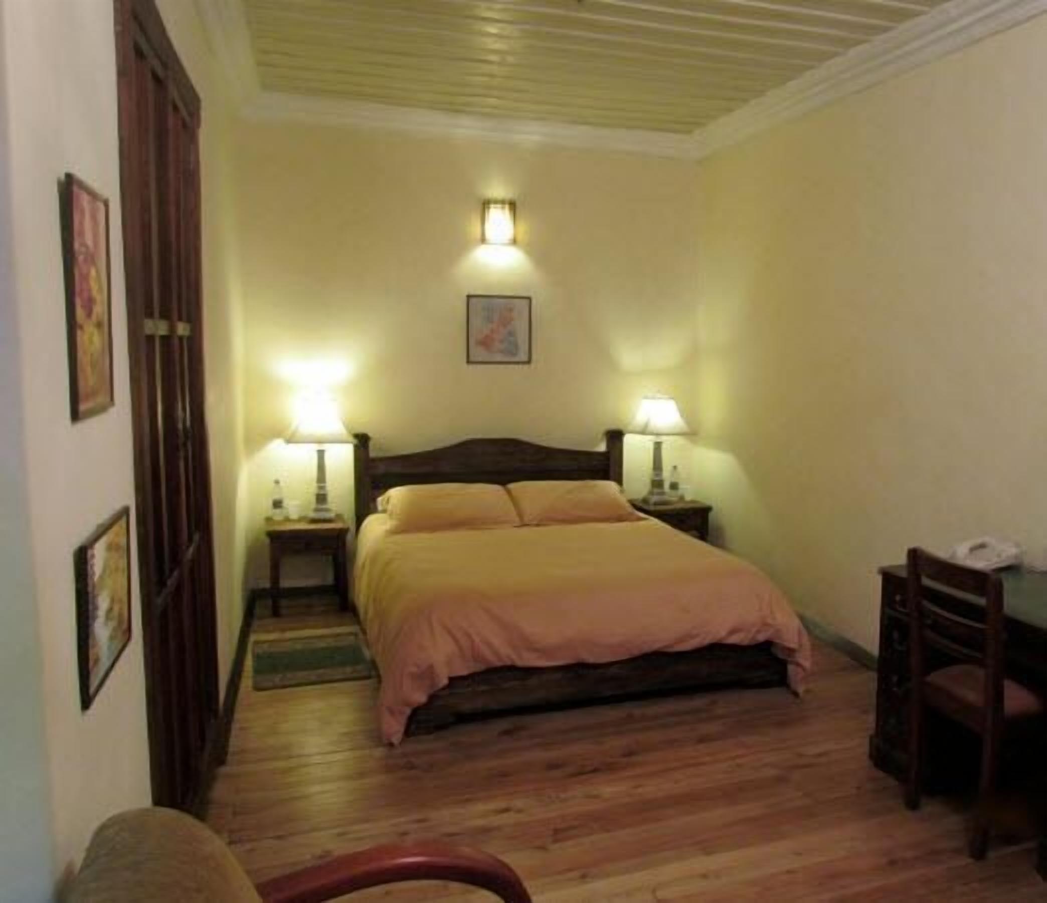 premium bedding, select comfort beds, rollaway beds, free wifi