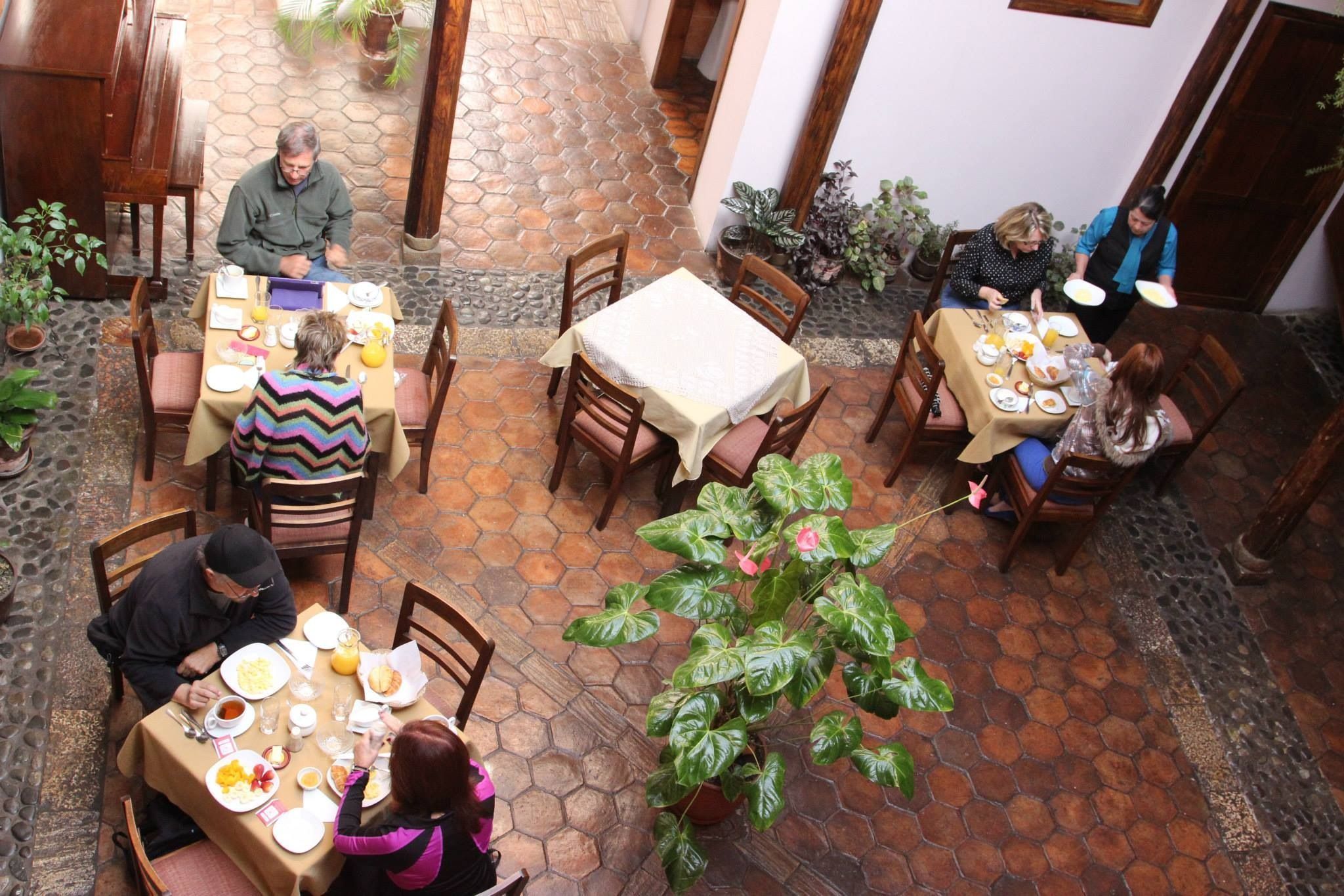 free daily full breakfast