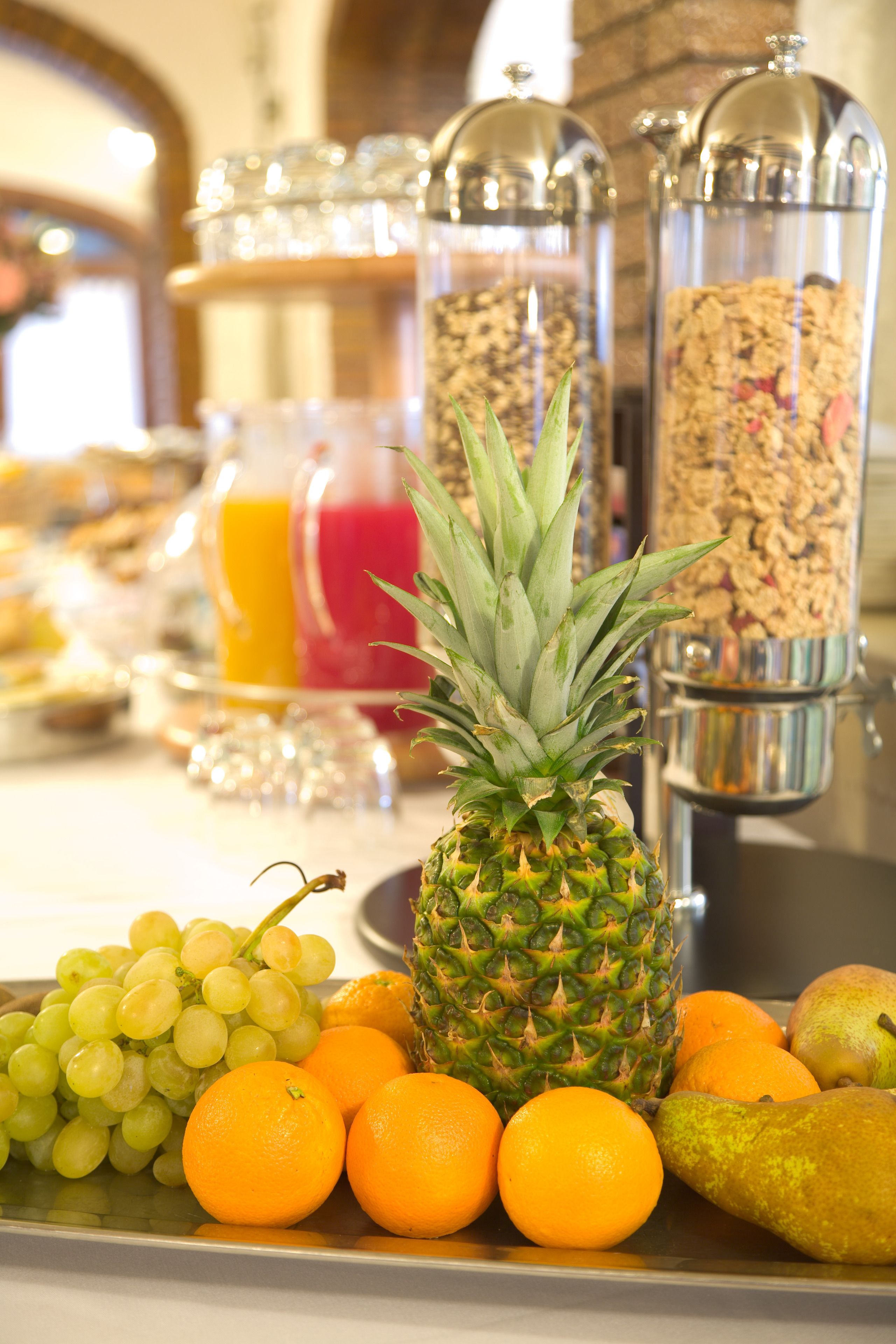 free daily continental breakfast