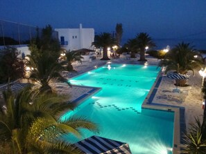 Outdoor pool - Hotel Alkyon (Syros)