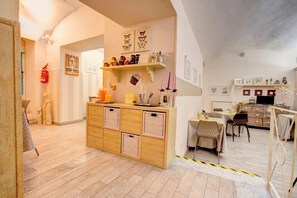 Free daily buffet breakfast  - Albergo Etruria (Volterra)