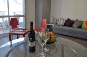 TV a schermo piatto 32 pollici con canali digitali, TV