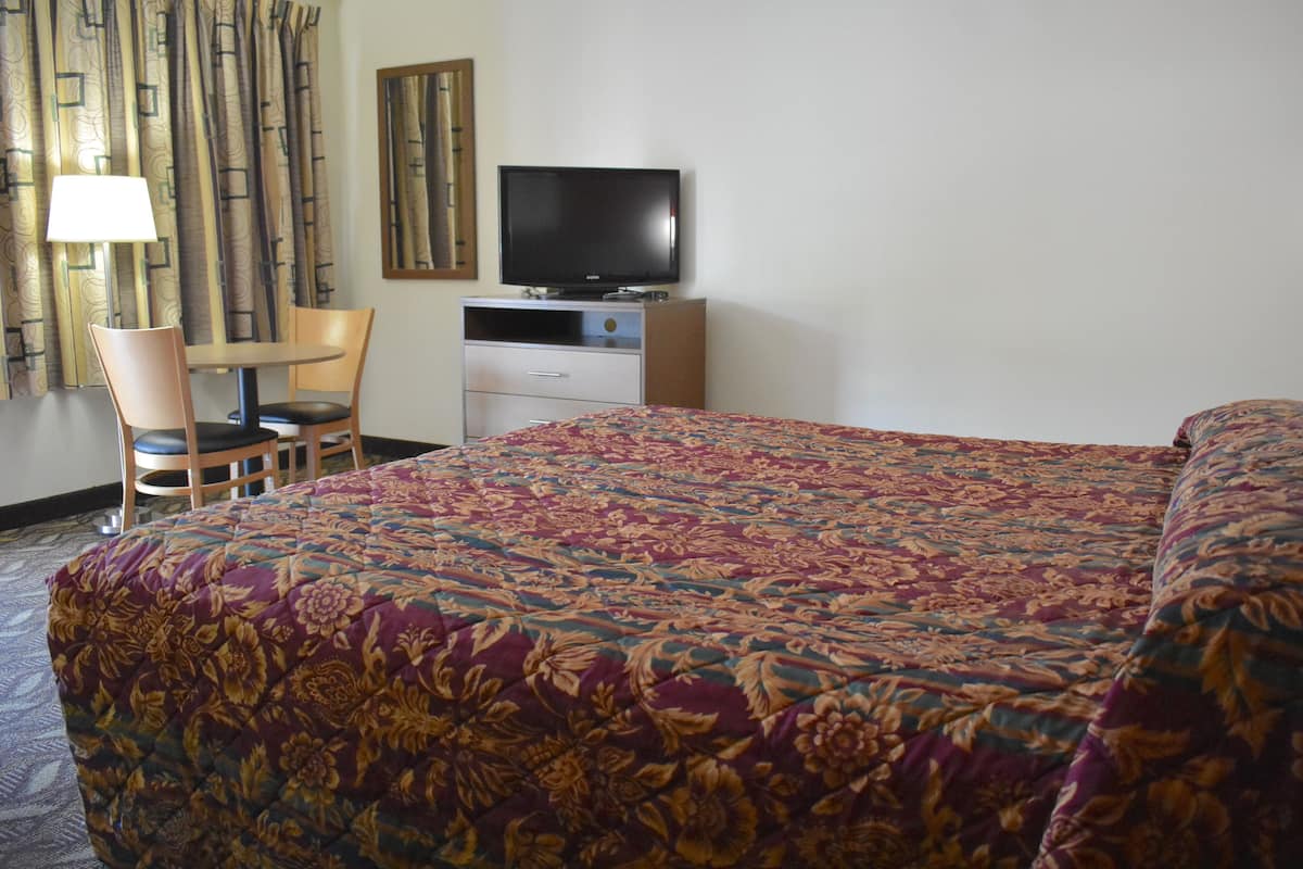 Standardzimmer, 1 King-Bett, Nichtraucher | Kostenloses WLAN, Bettwäsche