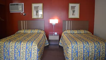 Standard Room, 2 Double Beds, Smoking | Free WiFi, bed sheets