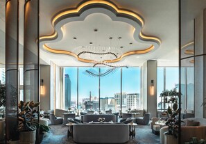 3 restaurants; breakfast, lunch, dinner and brunch served  - Waldorf Astoria Las Vegas (Las Vegas)