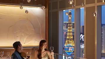 3 restaurants, breakfast, lunch, dinner served; Asian cuisine