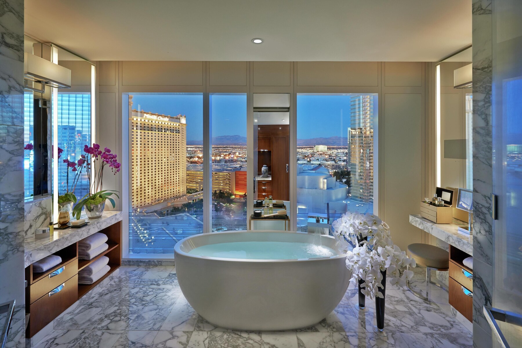 Penthouse Panorama View Suite - 1 King Bed | Bathroom | Separate tub and shower, deep soaking tub, designer toiletries