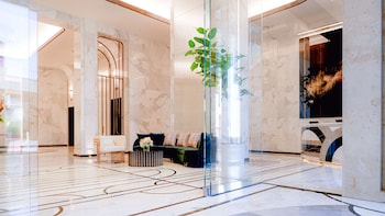 Hotel entrance and lobby at Waldorf Astoria Las Vegas