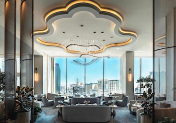 3 restaurants, breakfast, lunch, dinner served; Asian cuisine at Waldorf Astoria Las Vegas