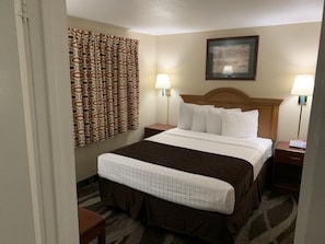 In-room safe, desk, iron/ironing board, free WiFi