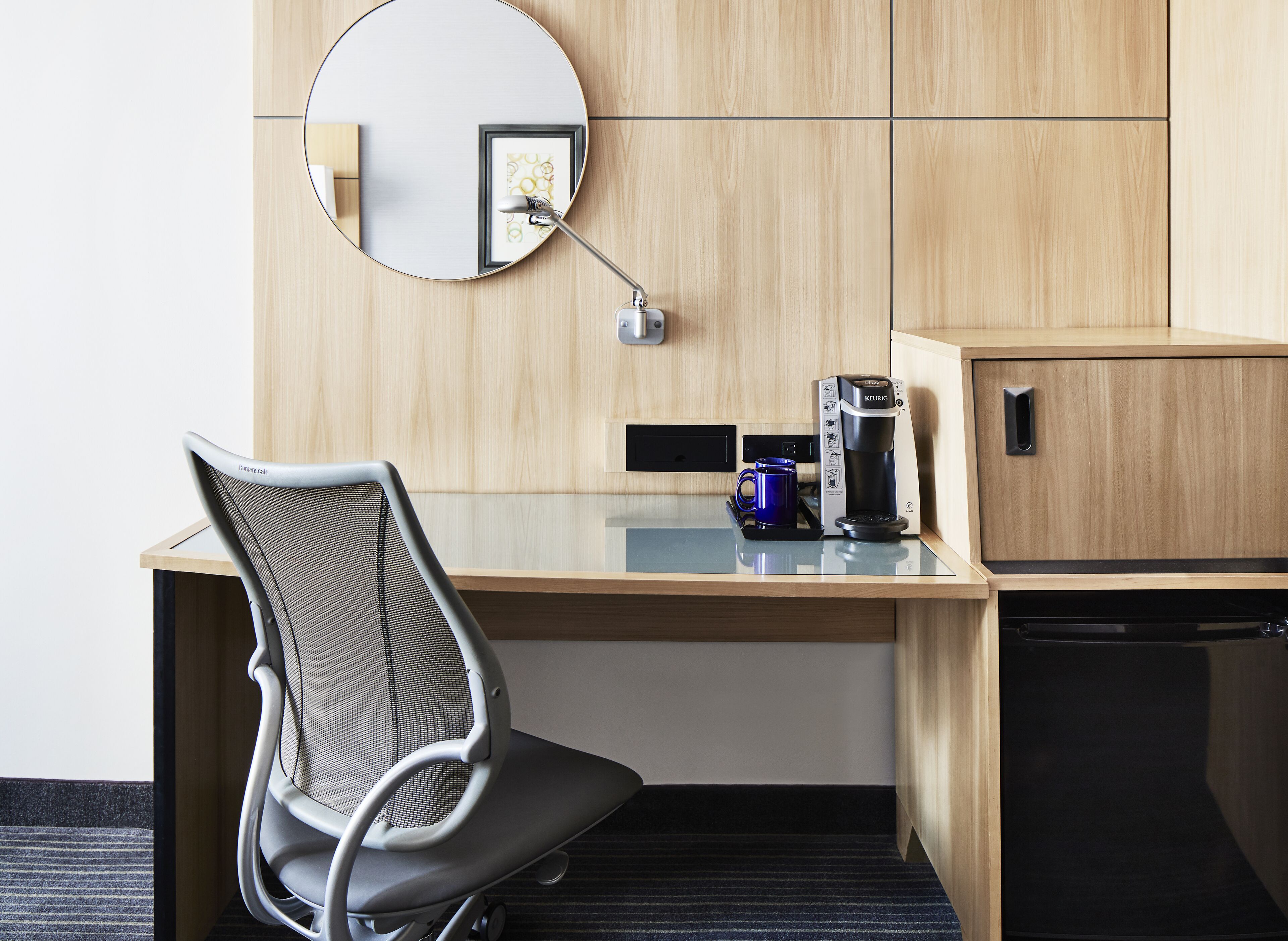 1 bedroom, premium bedding, desk, laptop workspace