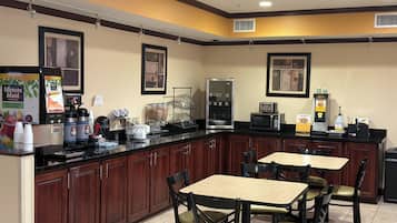 Free daily continental breakfast