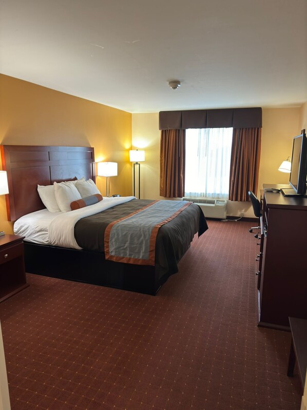 Room, 1 King Bed, Non Smoking | Desk, laptop workspace, iron/ironing board, free WiFi - Americas Best Value Inn St. Robert (St. Robert)