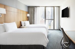 1 quarto, roupas de cama premium, cofres nos quartos, escrivaninha
