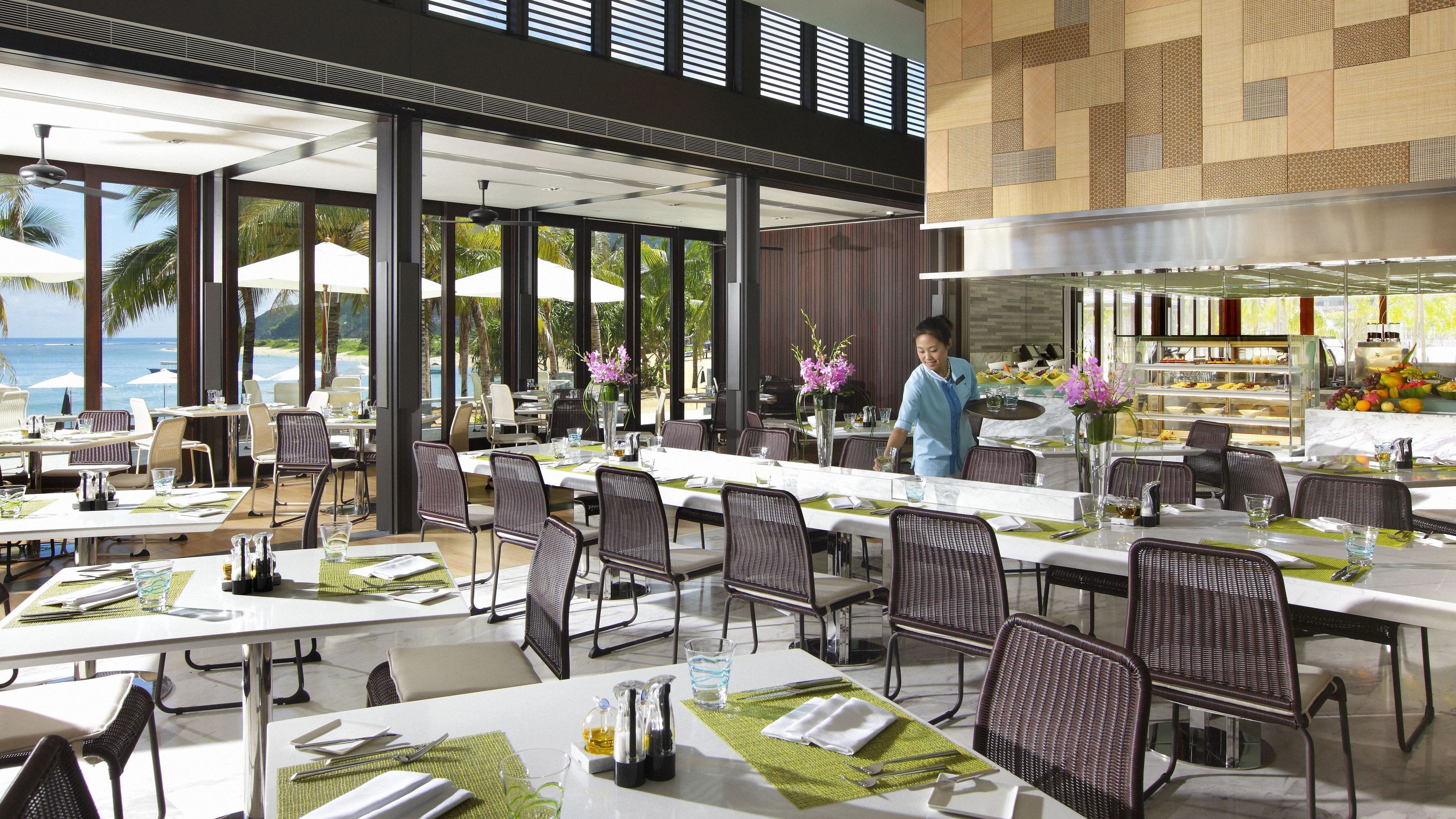 daily buffet breakfast (cny 258 per person)