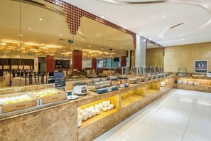 Restaurant - The Center Hotel (Yantai)