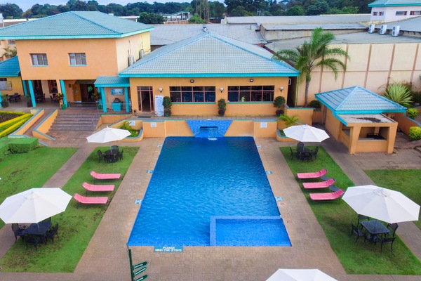 Outdoor pool, pool umbrellas, sun loungers