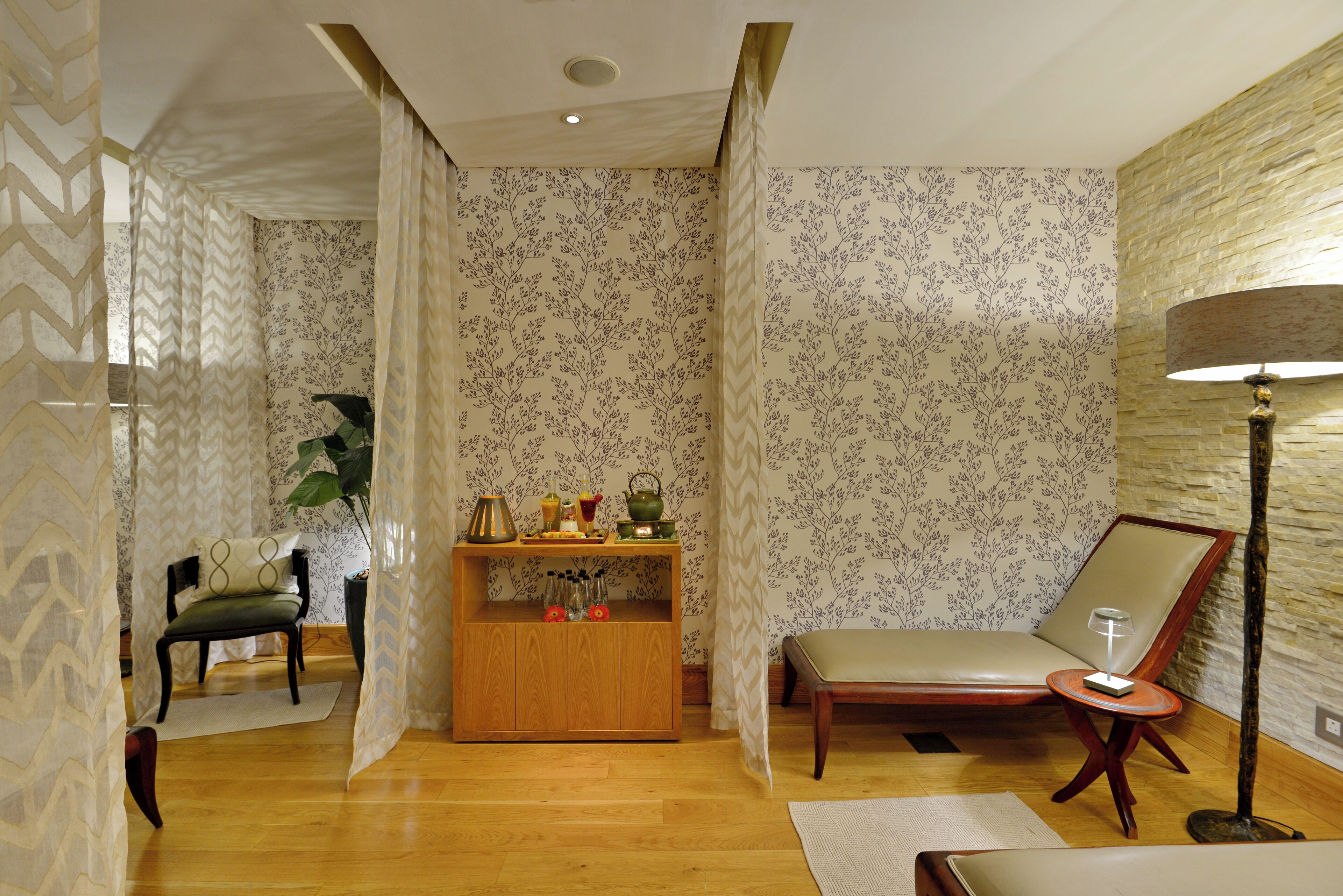 couples treatment room(s), sauna, hot tub, steam room