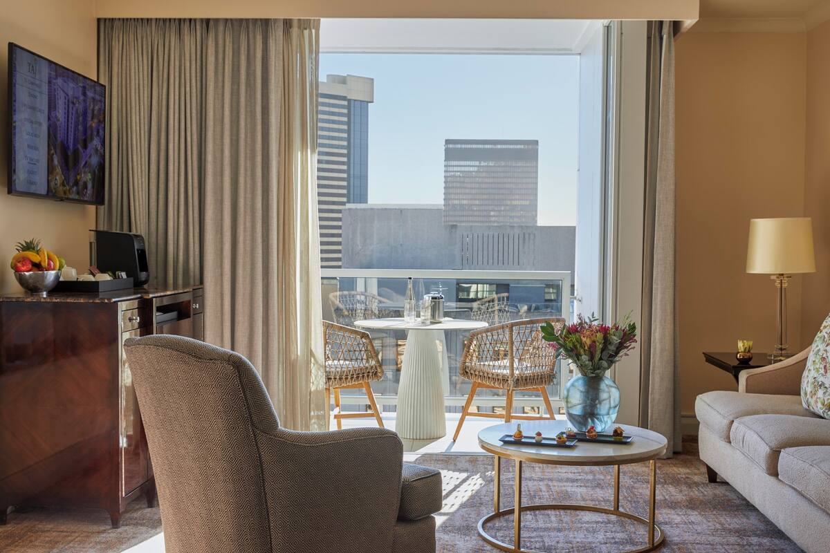 family suite, 1 king bed, city view (2 bedrooms) | egyptian cotton sheets, premium bedding, down duvets