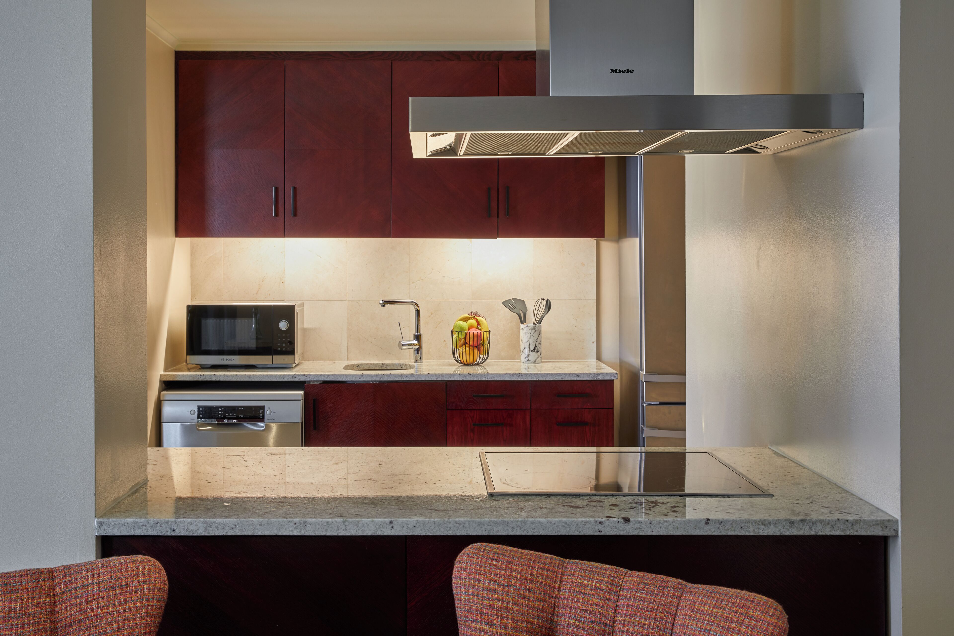 family suite, 1 king bed, city view (2 bedrooms) | egyptian cotton sheets, premium bedding, down duvets