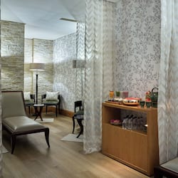 Couples treatment rooms, sauna, hot tub, steam room, Turkish bath